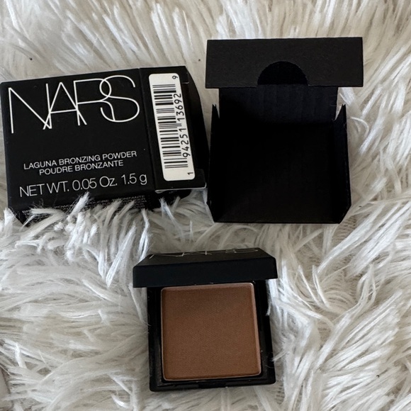 NARS Bronzing Powder in Black Packaging - Picture 2 of 2